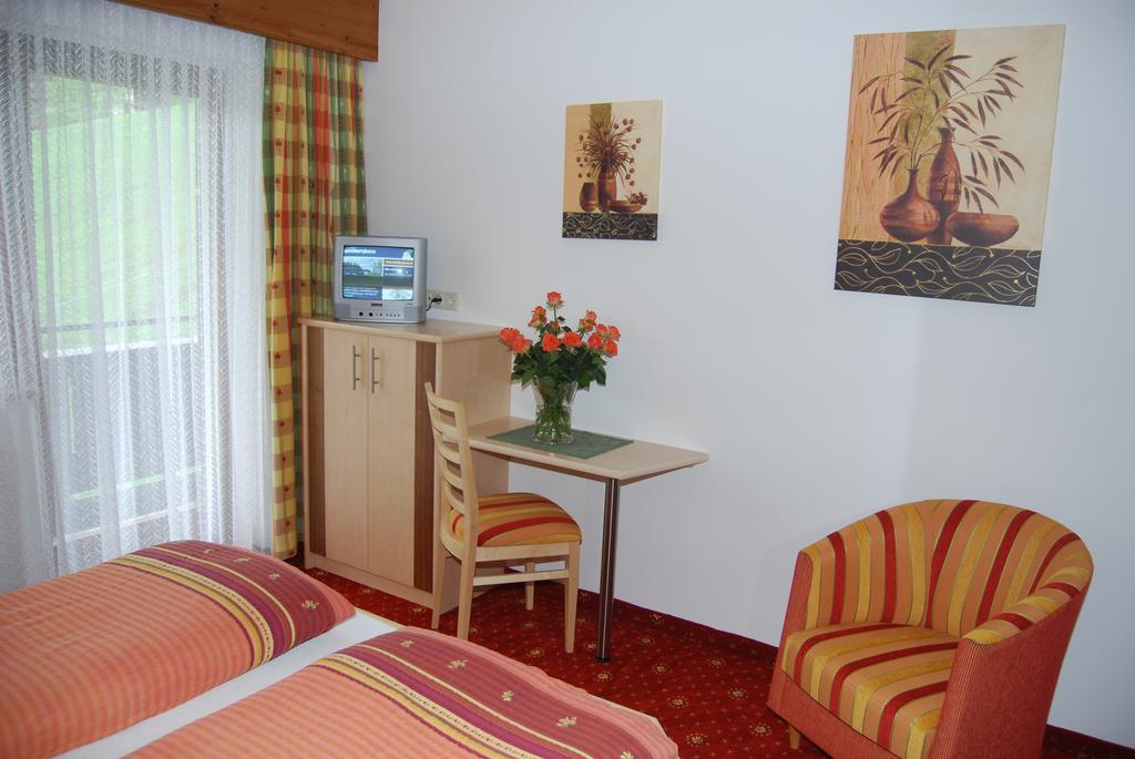 Hotel Garni Wolfgang Saalbach-Hinterglemm Pokoj fotografie